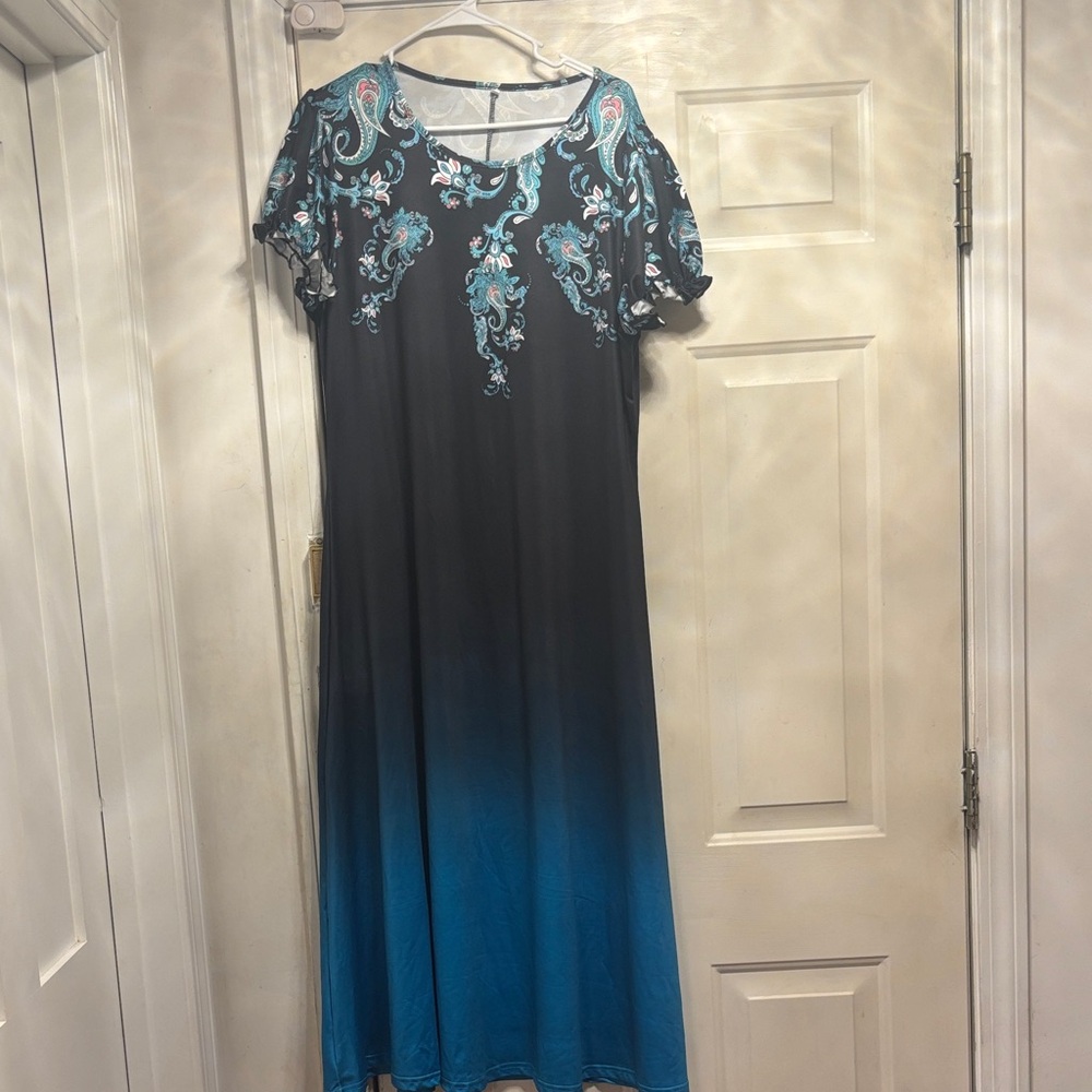 Chic Black and Blue Maxi Dress with Floral Accents